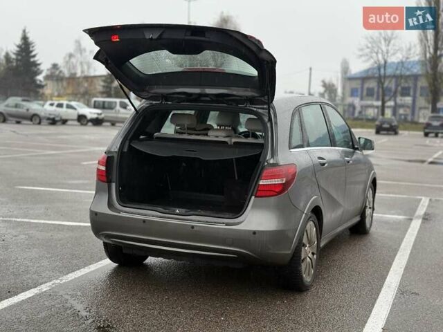 Сірий Мерседес Б-клас, об'ємом двигуна 0 л та пробігом 89 тис. км за 12750 $, фото 6 на Automoto.ua