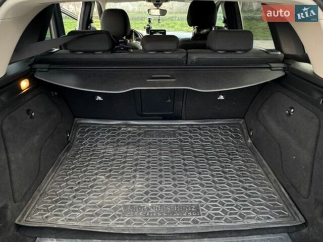 Серый Мерседес Б-класс, объемом двигателя 0 л и пробегом 104 тыс. км за 11000 $, фото 18 на Automoto.ua