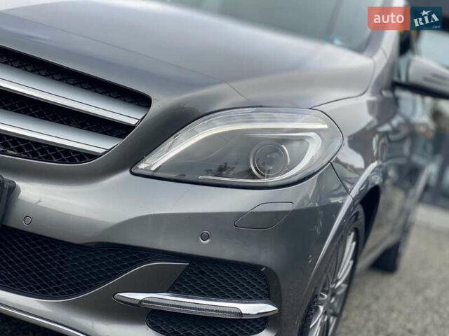 Серый Мерседес Б-класс, объемом двигателя 0 л и пробегом 115 тыс. км за 10999 $, фото 6 на Automoto.ua