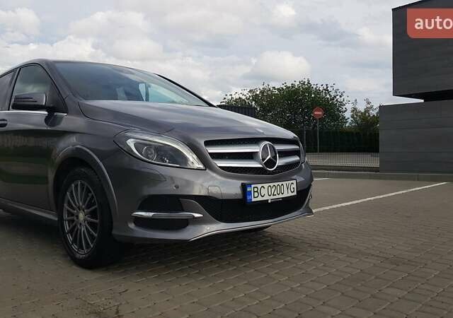 Сірий Мерседес Б-клас, об'ємом двигуна 0 л та пробігом 82 тис. км за 12750 $, фото 6 на Automoto.ua
