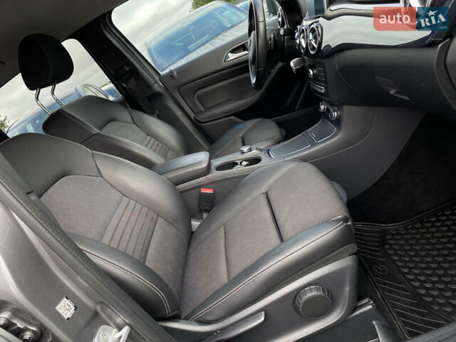 Серый Мерседес Б-класс, объемом двигателя 0 л и пробегом 115 тыс. км за 10999 $, фото 54 на Automoto.ua