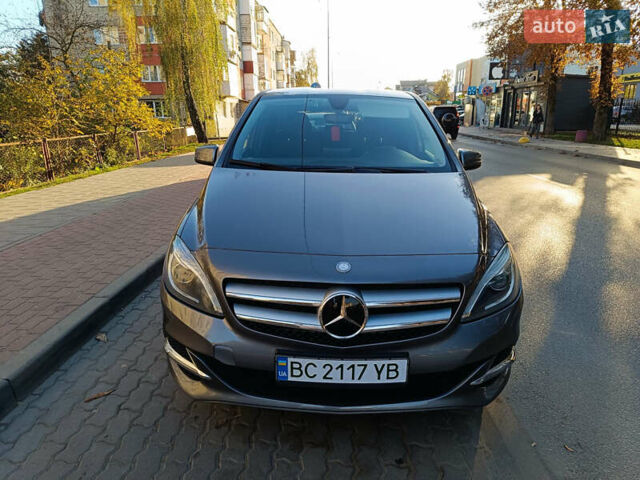 Сірий Мерседес Б-клас, об'ємом двигуна 0 л та пробігом 139 тис. км за 10400 $, фото 27 на Automoto.ua
