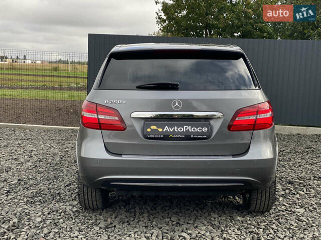 Серый Мерседес Б-класс, объемом двигателя 0 л и пробегом 115 тыс. км за 10999 $, фото 85 на Automoto.ua