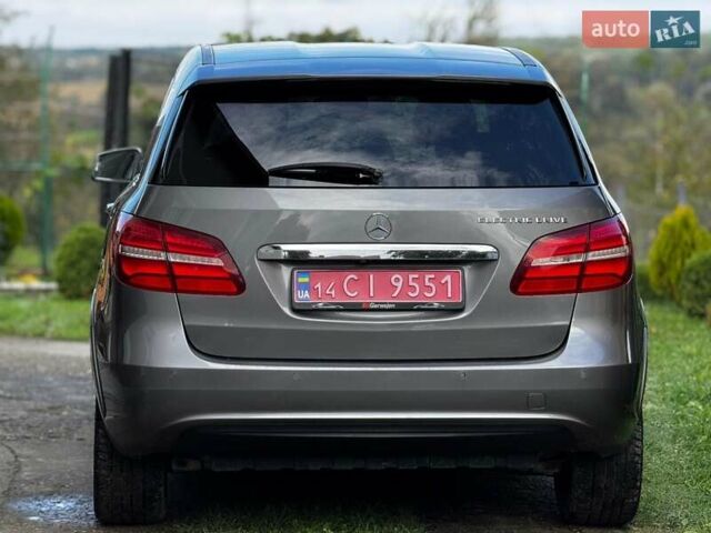 Серый Мерседес Б-класс, объемом двигателя 0 л и пробегом 115 тыс. км за 10250 $, фото 16 на Automoto.ua