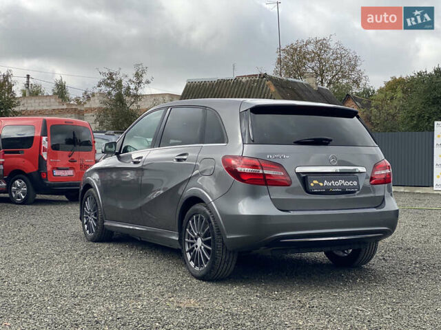 Серый Мерседес Б-класс, объемом двигателя 0 л и пробегом 115 тыс. км за 10999 $, фото 90 на Automoto.ua