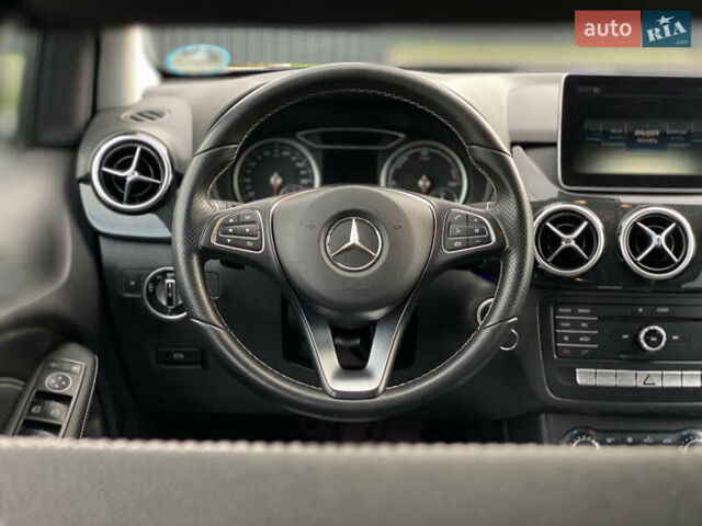 Серый Мерседес Б-класс, объемом двигателя 0 л и пробегом 115 тыс. км за 10999 $, фото 30 на Automoto.ua