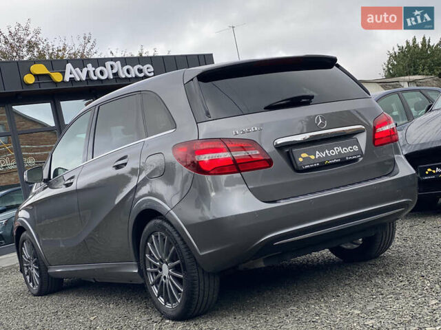 Серый Мерседес Б-класс, объемом двигателя 0 л и пробегом 115 тыс. км за 10999 $, фото 21 на Automoto.ua