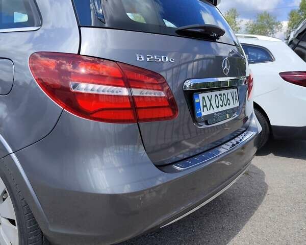 Мерседес Б-клас 2016 у Харкові на Automoto.ua Сірий Мерседес Б-клас, об'ємом двигуна 0 л та пробігом 90 тис. км за 13000 $, фото 10 на Automoto.ua