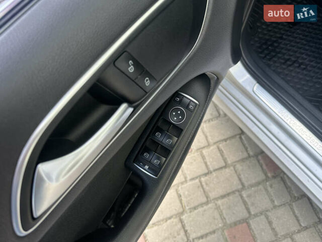 Сірий Мерседес Б-клас, об'ємом двигуна 0 л та пробігом 153 тис. км за 10500 $, фото 9 на Automoto.ua