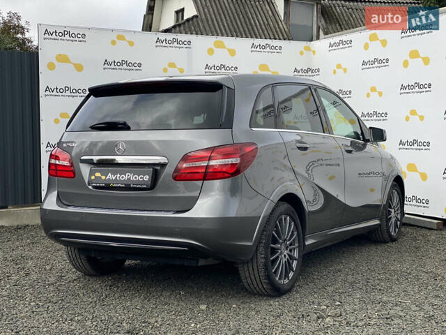 Серый Мерседес Б-класс, объемом двигателя 0 л и пробегом 115 тыс. км за 10999 $, фото 95 на Automoto.ua