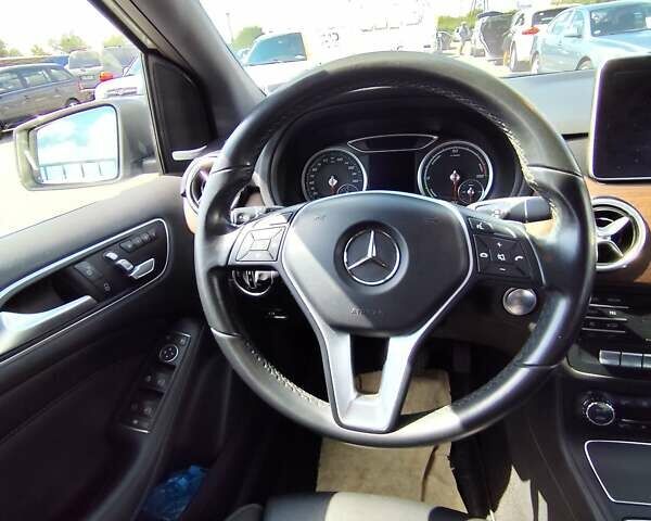 Мерседес Б-клас 2016 у Харкові на Automoto.ua Сірий Мерседес Б-клас, об'ємом двигуна 0 л та пробігом 90 тис. км за 13000 $, фото 15 на Automoto.ua