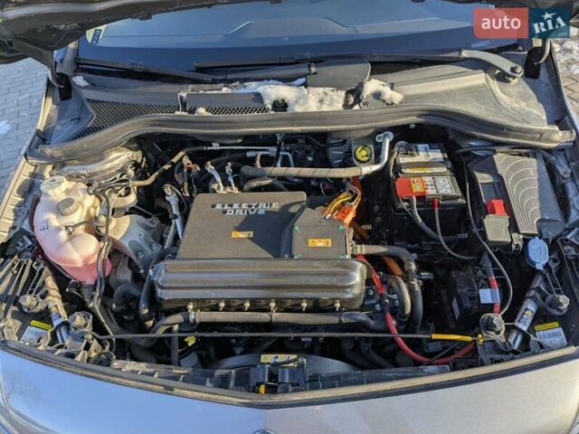 Серый Мерседес Б-класс, объемом двигателя 0 л и пробегом 143 тыс. км за 8999 $, фото 37 на Automoto.ua