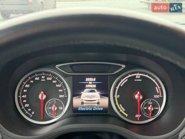 Сірий Мерседес Б-клас, об'ємом двигуна 0 л та пробігом 159 тис. км за 9400 $, фото 23 на Automoto.ua