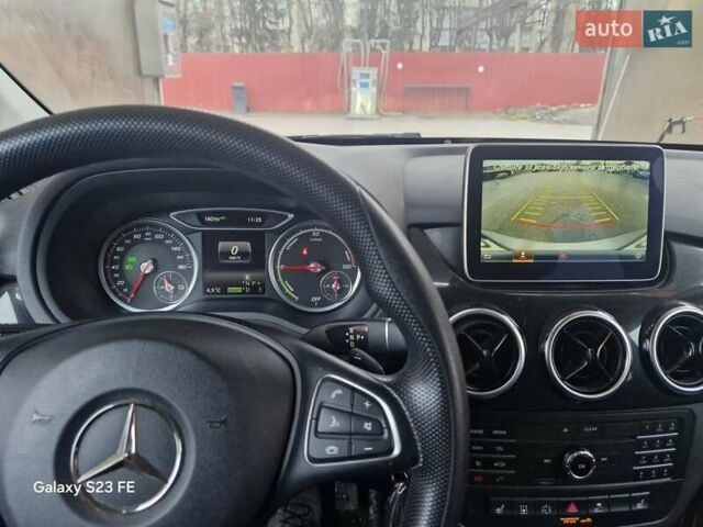 Сірий Мерседес Б-клас, об'ємом двигуна 0 л та пробігом 127 тис. км за 11300 $, фото 10 на Automoto.ua