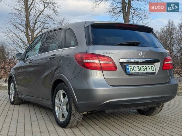 Сірий Мерседес Б-клас, об'ємом двигуна 0 л та пробігом 142 тис. км за 8999 $, фото 16 на Automoto.ua