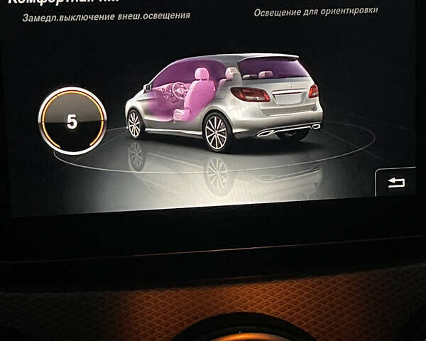 Сірий Мерседес Б-клас, об'ємом двигуна 0 л та пробігом 142 тис. км за 11800 $, фото 25 на Automoto.ua