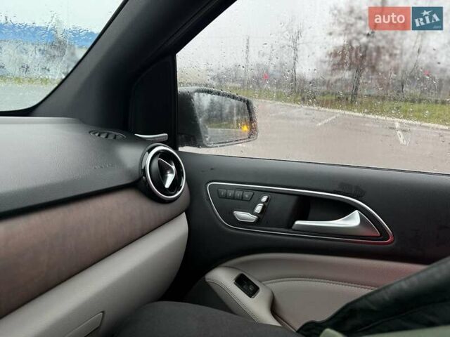 Сірий Мерседес Б-клас, об'ємом двигуна 0 л та пробігом 89 тис. км за 12750 $, фото 19 на Automoto.ua