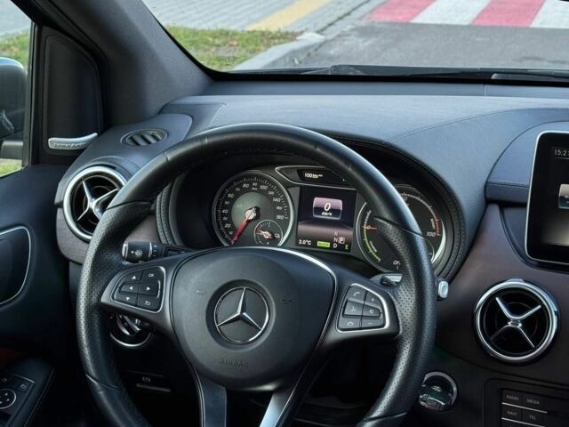 Серый Мерседес Б-класс, объемом двигателя 0 л и пробегом 110 тыс. км за 10499 $, фото 12 на Automoto.ua