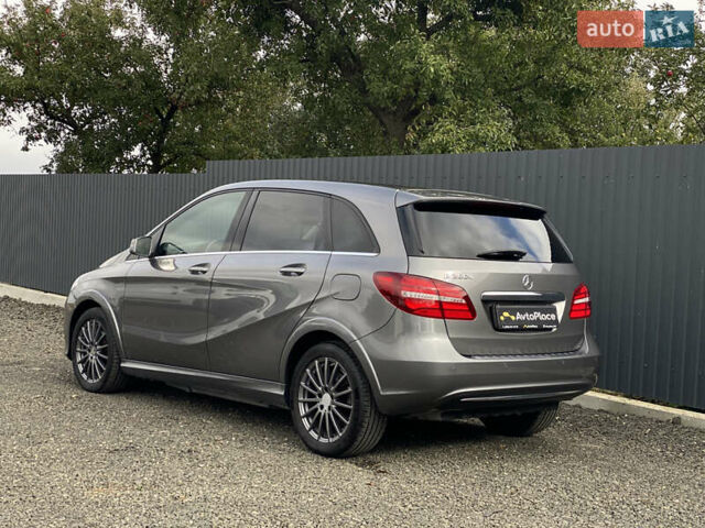 Серый Мерседес Б-класс, объемом двигателя 0 л и пробегом 115 тыс. км за 10999 $, фото 66 на Automoto.ua