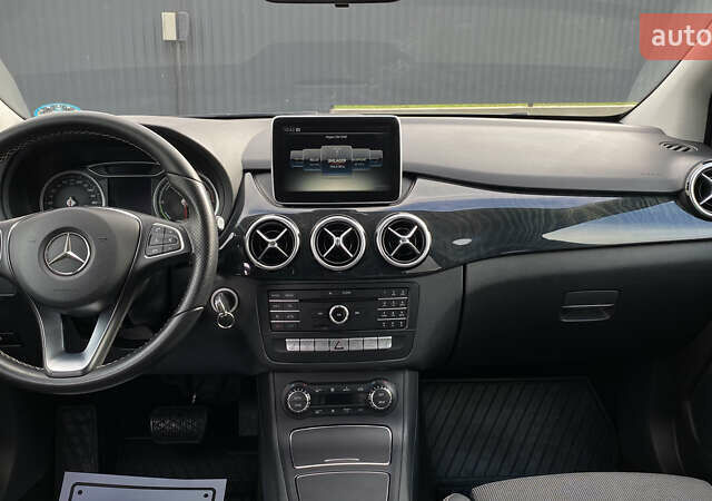 Серый Мерседес Б-класс, объемом двигателя 0 л и пробегом 115 тыс. км за 10999 $, фото 44 на Automoto.ua