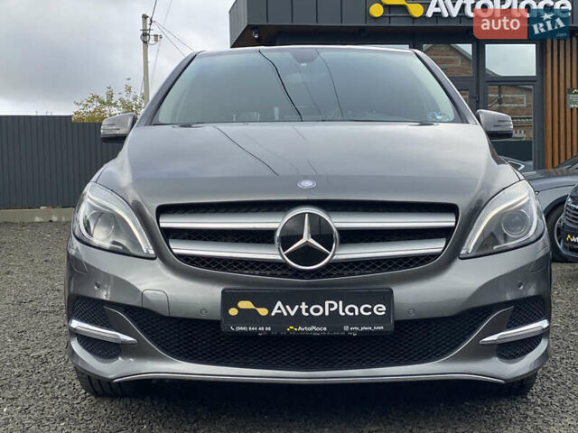 Серый Мерседес Б-класс, объемом двигателя 0 л и пробегом 115 тыс. км за 10999 $, фото 4 на Automoto.ua