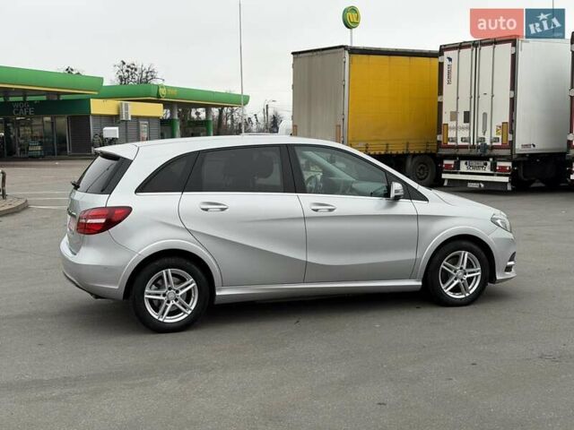 Сірий Мерседес Б-клас, об'ємом двигуна 0 л та пробігом 159 тис. км за 9400 $, фото 8 на Automoto.ua