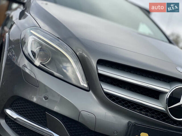 Серый Мерседес Б-класс, объемом двигателя 0 л и пробегом 115 тыс. км за 10999 $, фото 9 на Automoto.ua