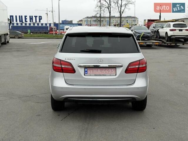 Сірий Мерседес Б-клас, об'ємом двигуна 0 л та пробігом 159 тис. км за 9400 $, фото 6 на Automoto.ua