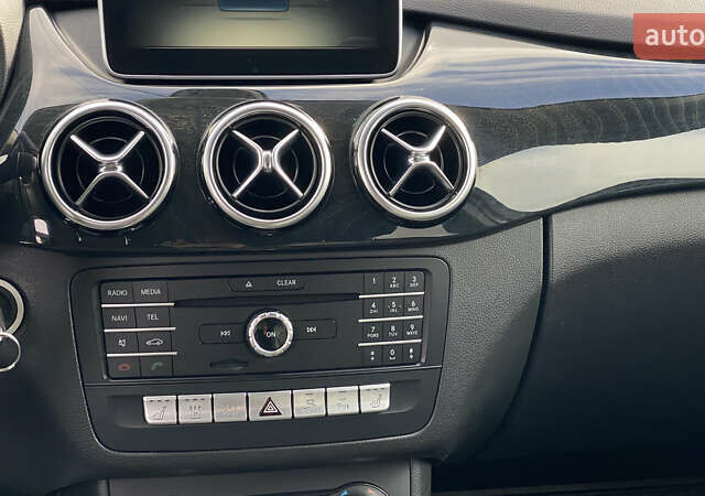 Серый Мерседес Б-класс, объемом двигателя 0 л и пробегом 115 тыс. км за 10999 $, фото 56 на Automoto.ua