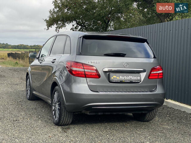 Серый Мерседес Б-класс, объемом двигателя 0 л и пробегом 115 тыс. км за 10999 $, фото 68 на Automoto.ua