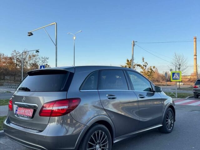 Серый Мерседес Б-класс, объемом двигателя 0 л и пробегом 110 тыс. км за 10499 $, фото 3 на Automoto.ua