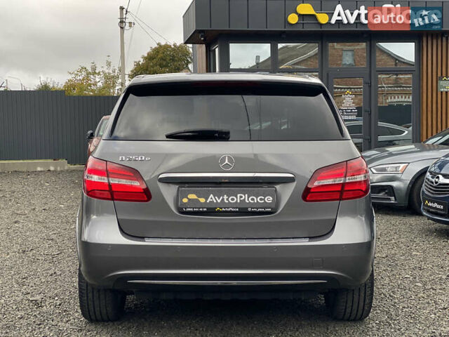 Серый Мерседес Б-класс, объемом двигателя 0 л и пробегом 115 тыс. км за 10999 $, фото 23 на Automoto.ua