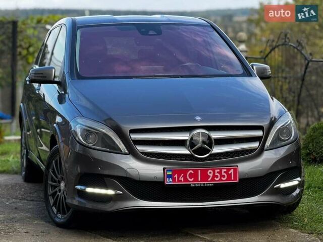 Серый Мерседес Б-класс, объемом двигателя 0 л и пробегом 115 тыс. км за 10250 $, фото 4 на Automoto.ua