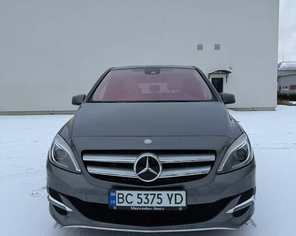 Серый Мерседес Б-класс, объемом двигателя 0 л и пробегом 92 тыс. км за 10800 $, фото 5 на Automoto.ua