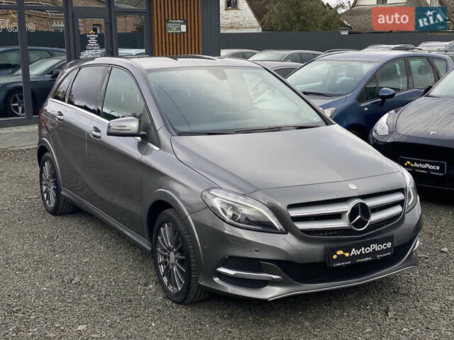 Серый Мерседес Б-класс, объемом двигателя 0 л и пробегом 115 тыс. км за 10999 $, фото 2 на Automoto.ua