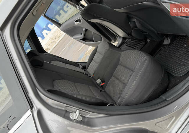 Сірий Мерседес Б-клас, об'ємом двигуна 0 л та пробігом 139 тис. км за 9000 $, фото 40 на Automoto.ua