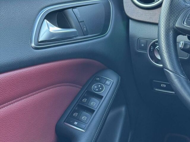 Серый Мерседес Б-класс, объемом двигателя 0 л и пробегом 110 тыс. км за 10499 $, фото 13 на Automoto.ua