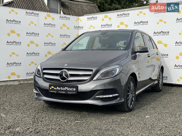 Серый Мерседес Б-класс, объемом двигателя 0 л и пробегом 115 тыс. км за 10999 $, фото 101 на Automoto.ua