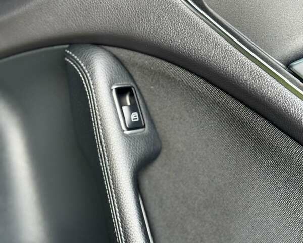 Серый Мерседес Б-класс, объемом двигателя 0 л и пробегом 115 тыс. км за 10250 $, фото 53 на Automoto.ua