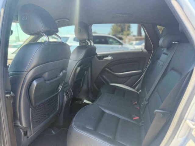 Сірий Мерседес Б-клас, об'ємом двигуна 0 л та пробігом 73 тис. км за 2700 $, фото 7 на Automoto.ua