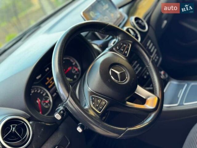 Серый Мерседес Б-класс, объемом двигателя 0 л и пробегом 115 тыс. км за 10250 $, фото 28 на Automoto.ua