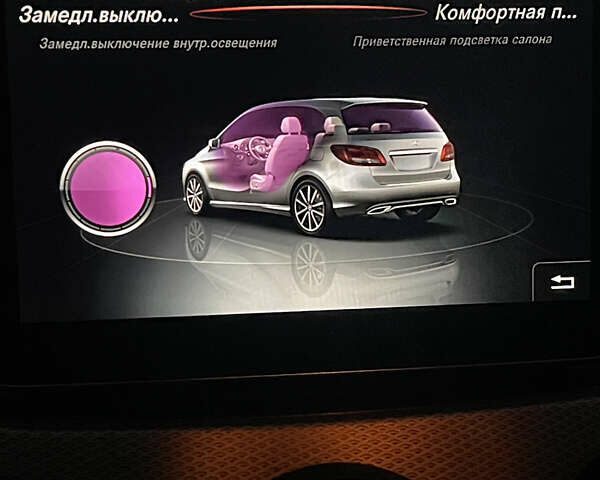 Сірий Мерседес Б-клас, об'ємом двигуна 0 л та пробігом 142 тис. км за 11800 $, фото 24 на Automoto.ua