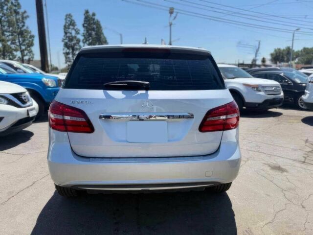 Сірий Мерседес Б-клас, об'ємом двигуна 0 л та пробігом 73 тис. км за 2700 $, фото 3 на Automoto.ua