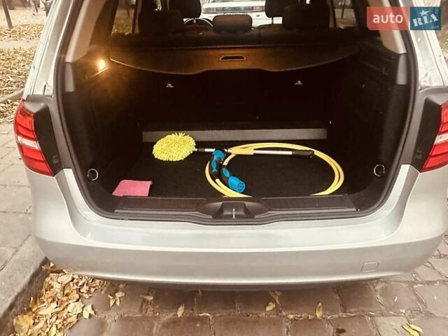 Серый Мерседес Б-класс, объемом двигателя 0 л и пробегом 133 тыс. км за 10500 $, фото 6 на Automoto.ua