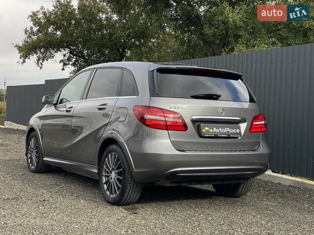 Серый Мерседес Б-класс, объемом двигателя 0 л и пробегом 115 тыс. км за 10999 $, фото 67 на Automoto.ua