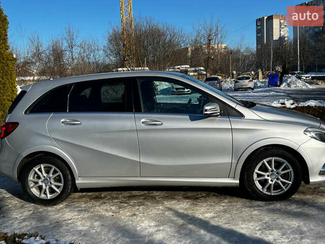 Сірий Мерседес Б-клас, об'ємом двигуна 0 л та пробігом 133 тис. км за 10650 $, фото 7 на Automoto.ua