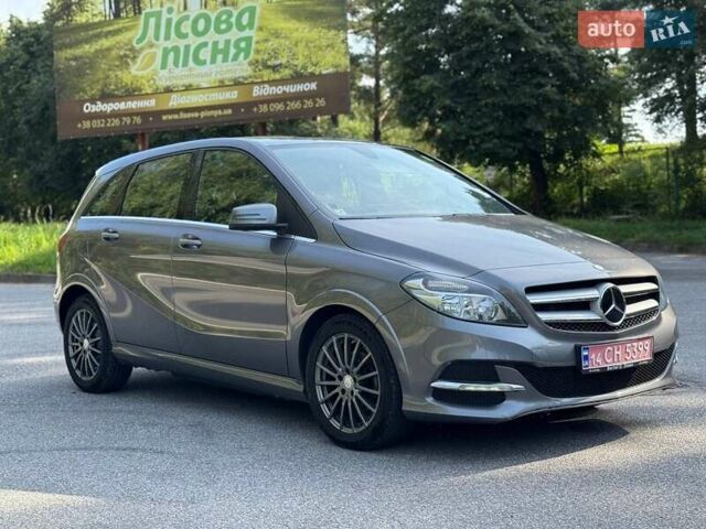 Сірий Мерседес Б-клас, об'ємом двигуна 0 л та пробігом 90 тис. км за 9850 $, фото 23 на Automoto.ua