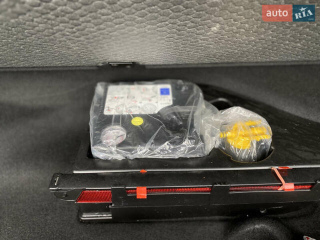 Серый Мерседес Б-класс, объемом двигателя 0 л и пробегом 115 тыс. км за 10999 $, фото 113 на Automoto.ua