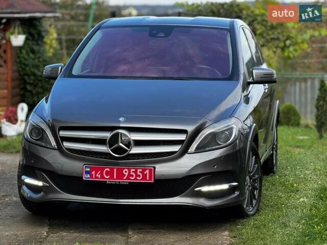Серый Мерседес Б-класс, объемом двигателя 0 л и пробегом 115 тыс. км за 10250 $, фото 1 на Automoto.ua