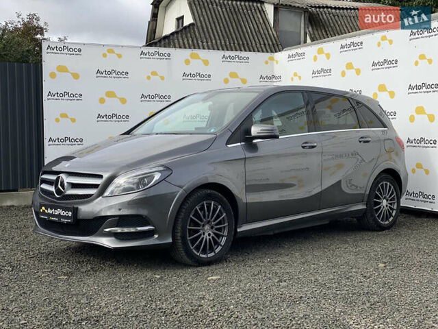 Серый Мерседес Б-класс, объемом двигателя 0 л и пробегом 115 тыс. км за 10999 $, фото 107 на Automoto.ua